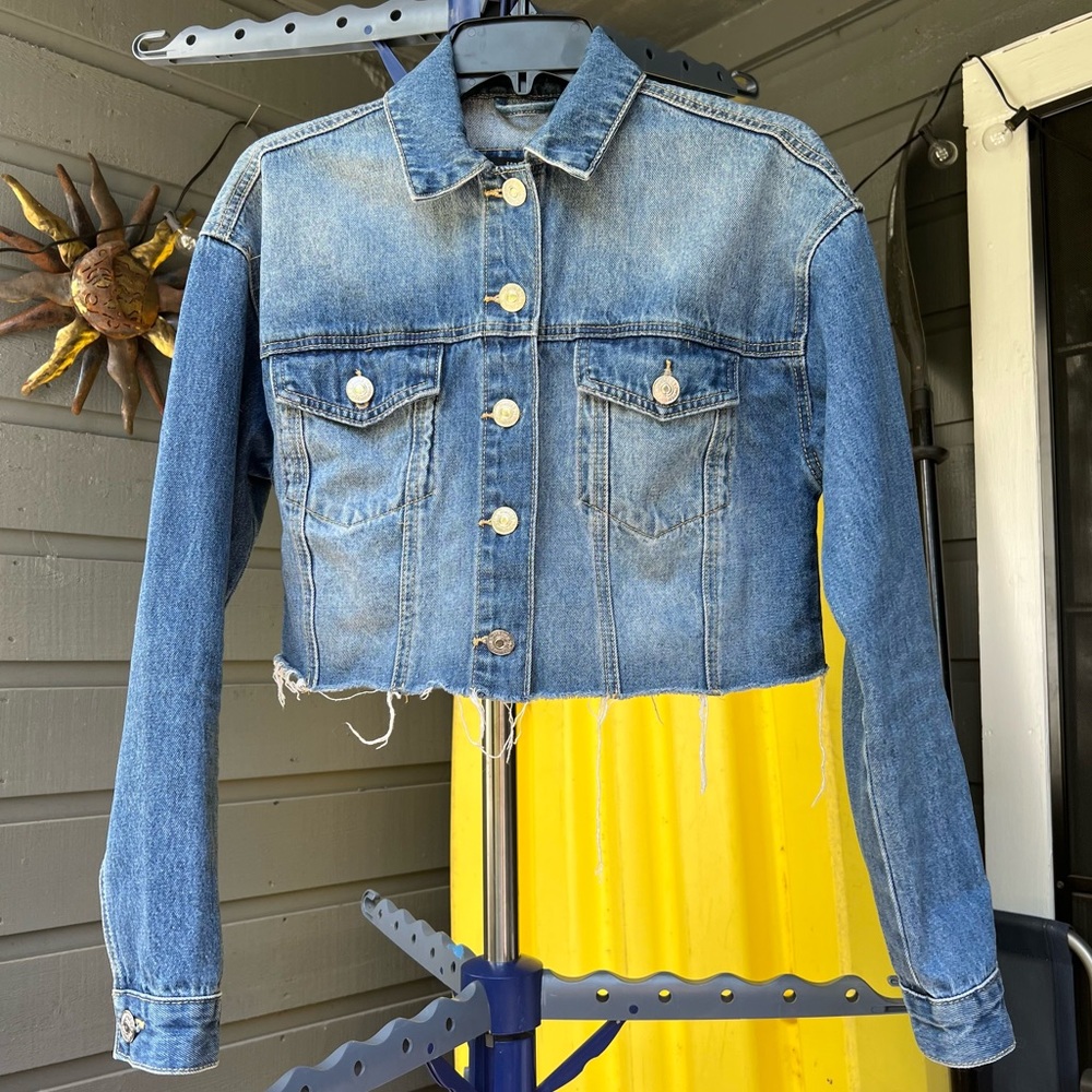 Forever 21 cropped oversized denim jacket